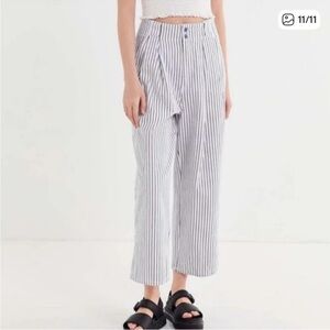 Urban Outfitters Mack pleated high waisted trouser pant white blue stripe size 2
